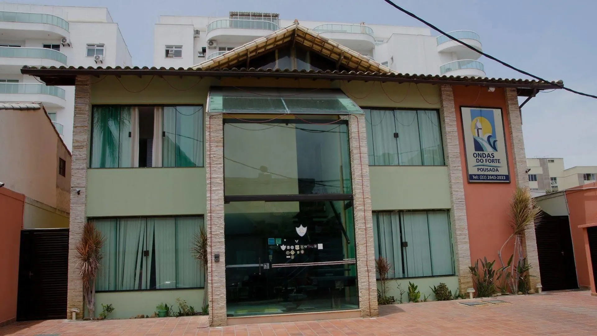Pousada Ondas Do Forte Cabo Frio Hotell